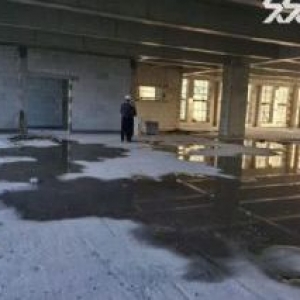 地铁边上厂房出售 50年产权 独门独